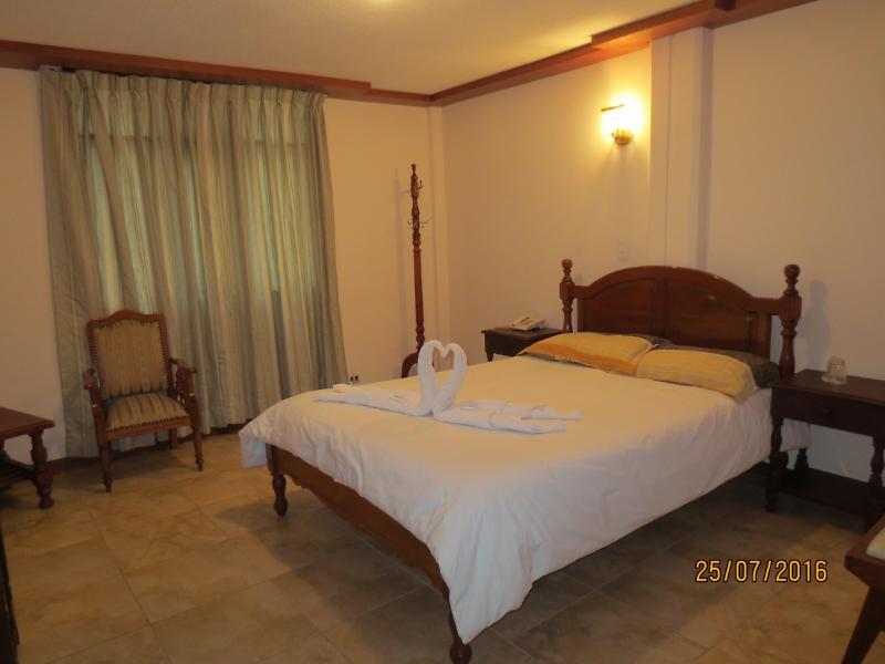 Alfaro Hotel Cumanda מראה חיצוני תמונה