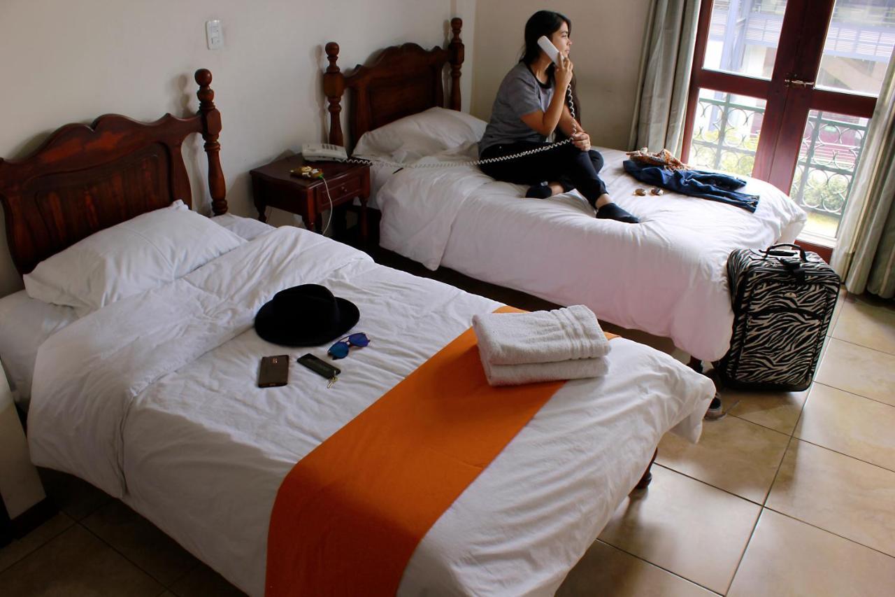 Alfaro Hotel Cumanda מראה חיצוני תמונה